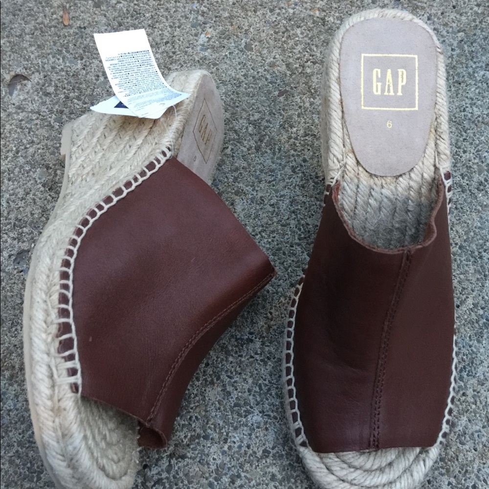 Women's Gap Brown Leather Wedges Size 6M NWT